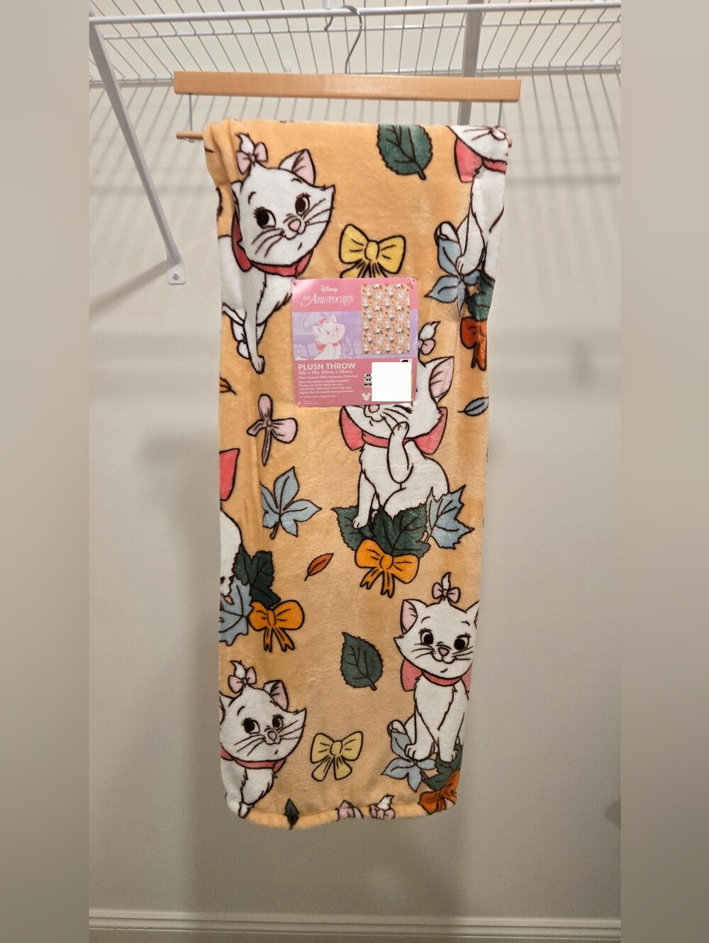 Disney Marie Plush Throw Blanket - Peach Floral Cat Print
